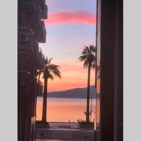 Apartamento 2 Bedroom Apt With Air Con & Sea View 1 Min To Sea Excellent Central Location Marmaris